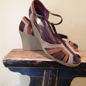 Via Spiga Suede Wedges