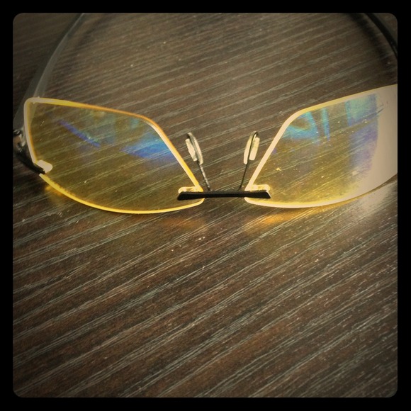 Accessories - stylish reading glasses