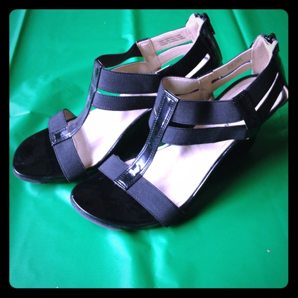 Reaction - Kenneth Cole