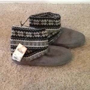 Mudd slipper boots