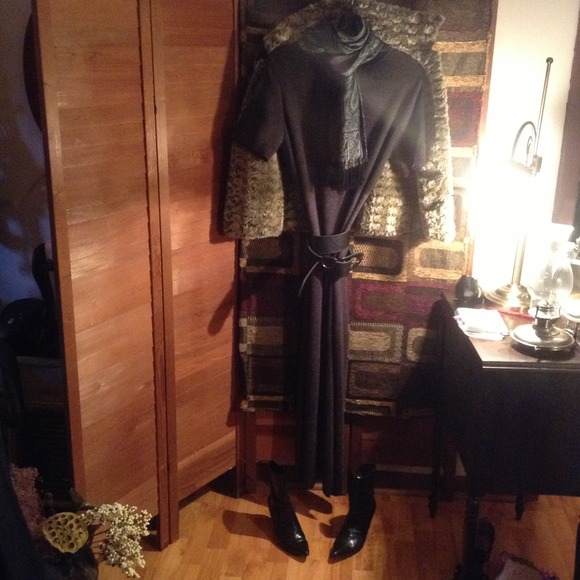 ***SZ M GRAY WOOL BLEND EXTRA LONG DRESS - Picture 1 of 4