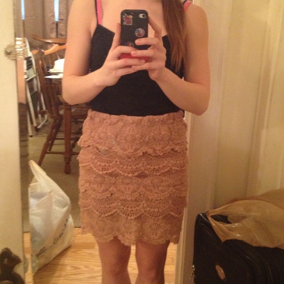 Light pink tight lace skirt