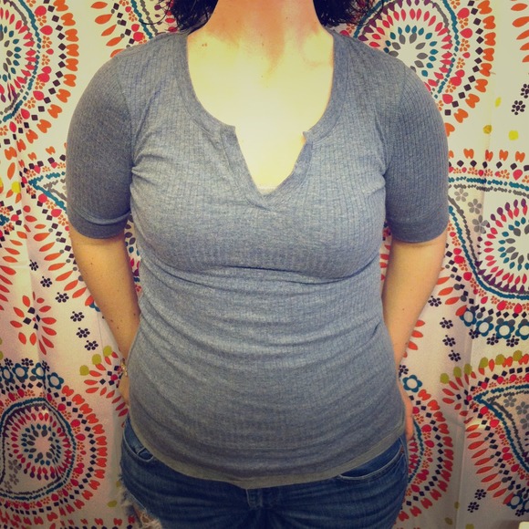 Comfy basic dove gray half sleeve shirt - Picture 1 of 2