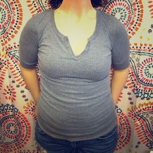 Comfy basic dove gray half sleeve shirt