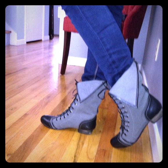 🚫Sold🚫 Urban Outfitter booties