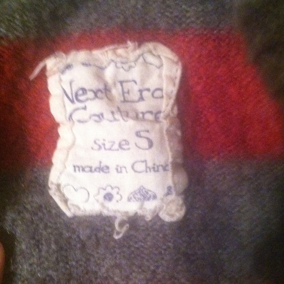 Red and grey long sleeve - Picture 2 of 2