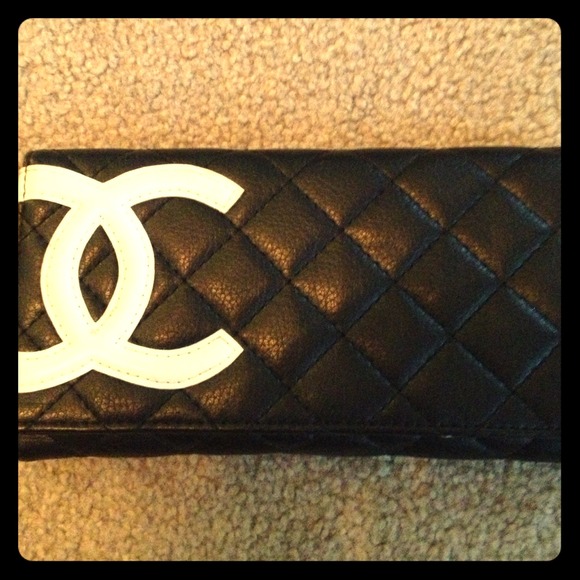 Chanel LIKE wallet