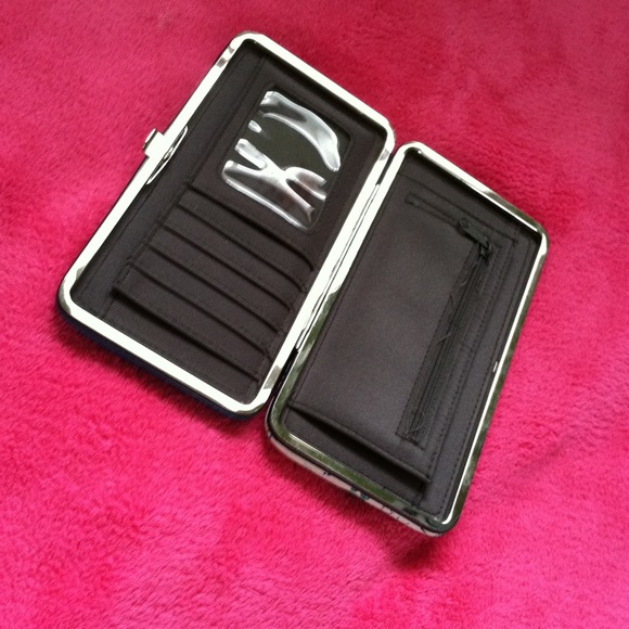 Wallet - Picture 2 of 3