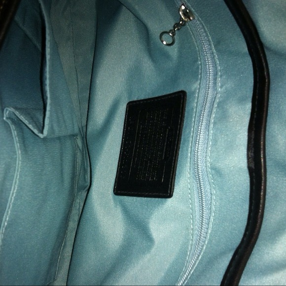 SOLD ✂🔻Authentic Coach handbag - Picture 4 of 4