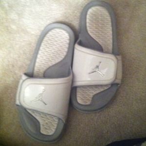 Jordan sandels white/gray