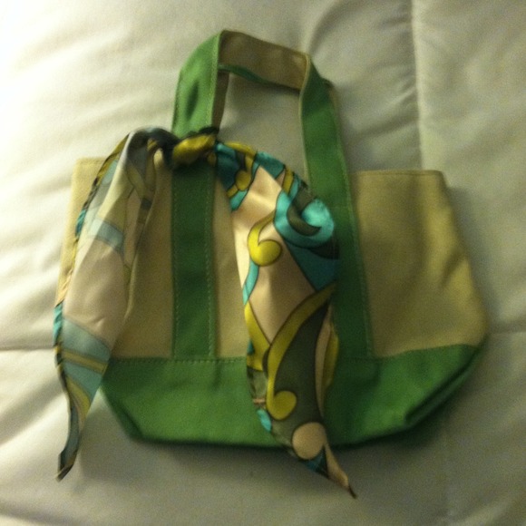 Canvas tote