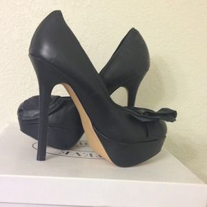 Steve Madden Bossiee Platform Size 6