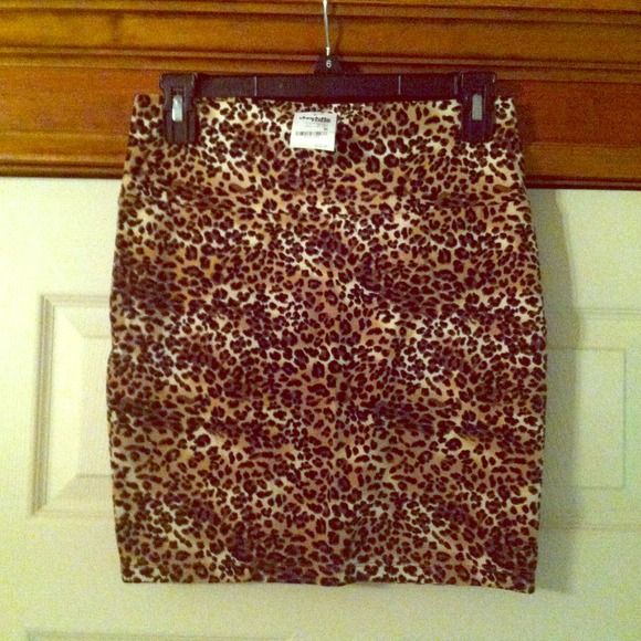 Charlotte Russe Dresses & Skirts - NWT high waisted leopard skirt!