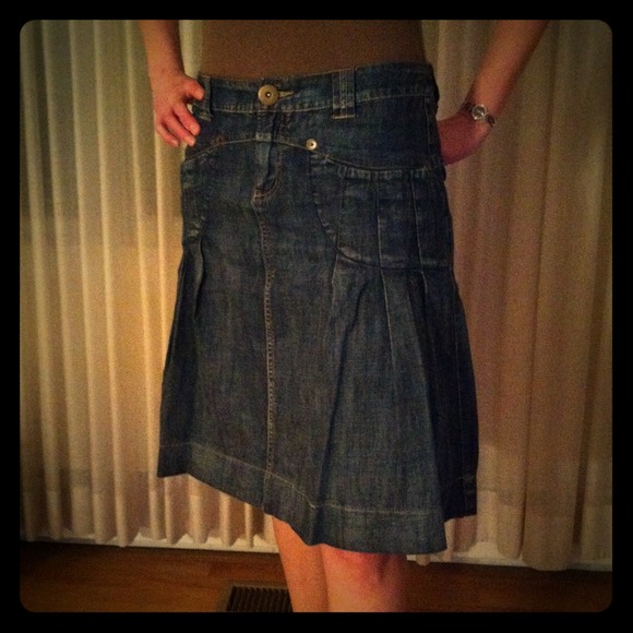 Denim skirt