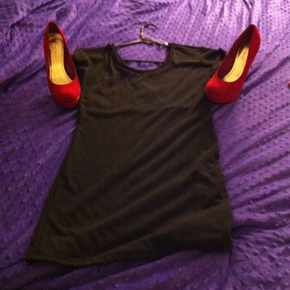 Black dress - Picture 2 of 3