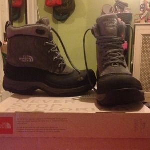 💢Reduced💢The North Face Men's Chilkat boots