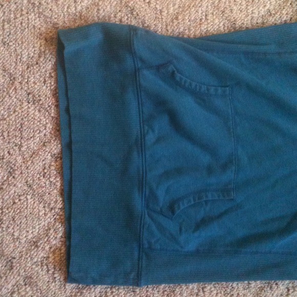 Dark teal v neck pullover hoodie - Picture 3 of 3