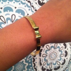 Kate Spade "take a bow" bracelet