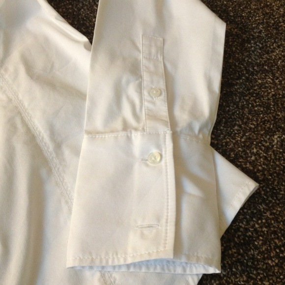 Long sleeve button down - Picture 4 of 4