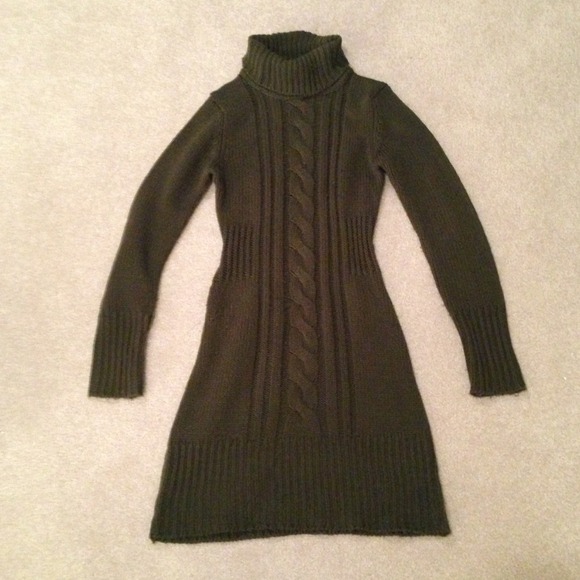 Adorable hunter green sweater dress!