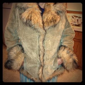 **REDUCED**!!Suede faux fur mid- length coat