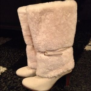 LAUREN Ralph Lauren size 6 cream boots