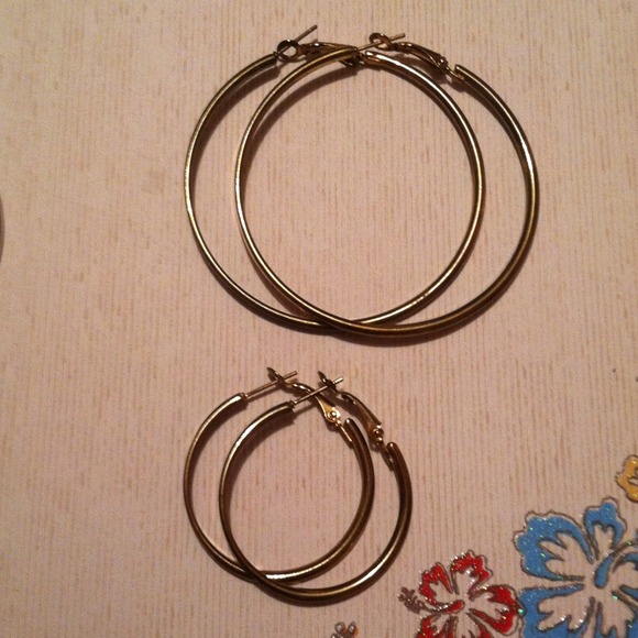 Two pair of earrings - Picture 3 of 4