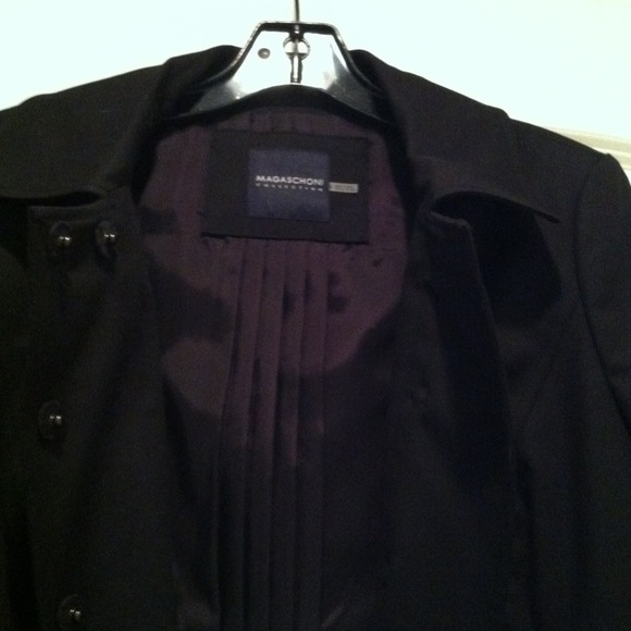 Magaschoni Long Jacket. Size 6. Medium. - Picture 2 of 4