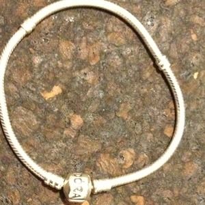 New Pandora silver Bracelet!!!!