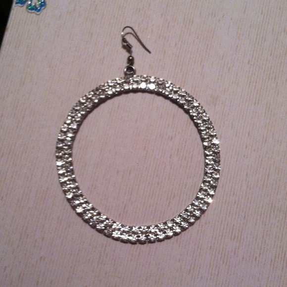 A pair silver diamond earrings - Picture 2 of 3