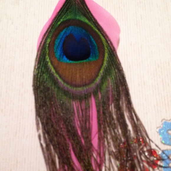 A pair of peacock earrings - Picture 2 of 3