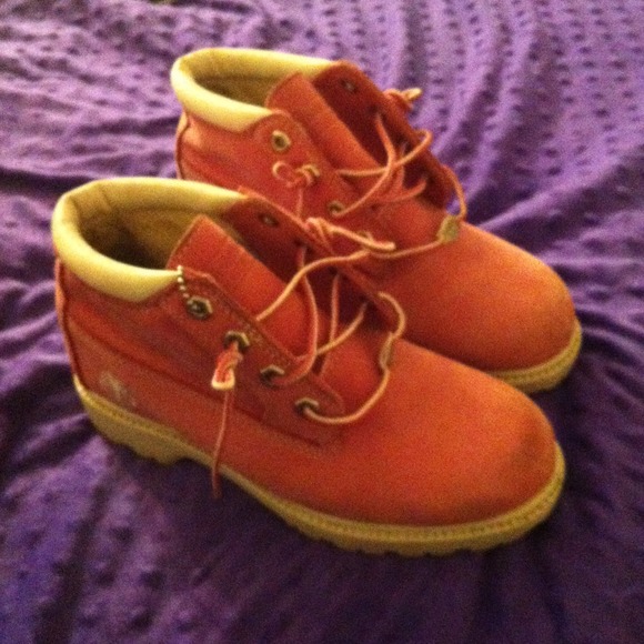 Timberland boots pink 🙀🙀🙀👏👏price reduction 👏