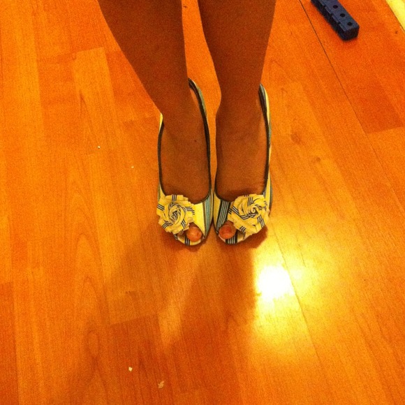 Heels - Picture 1 of 4