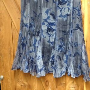 Flirty lined Dana Buchman Skirt