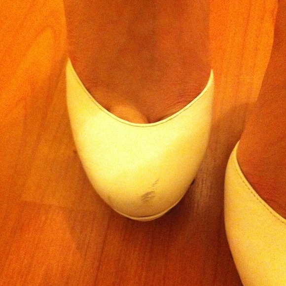 Heels - Picture 2 of 4
