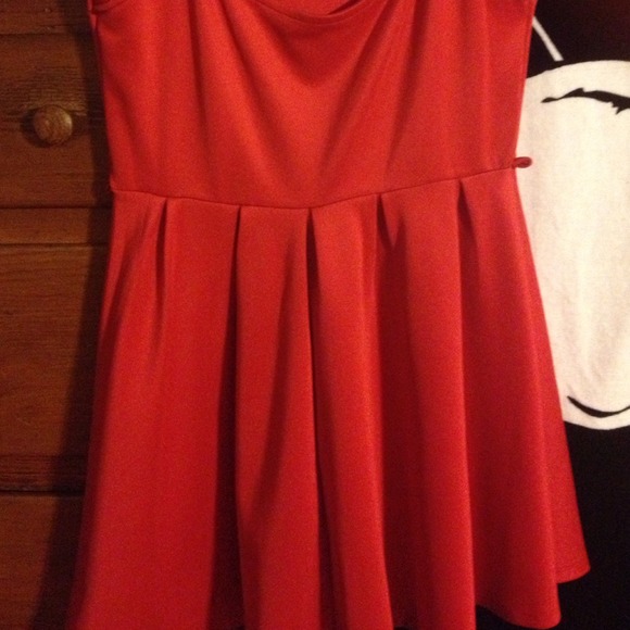 Perfect Little Red Dress - Picture 3 of 3