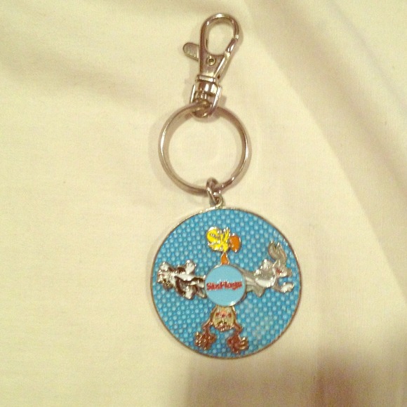 Six flags keychain - Picture 1 of 4