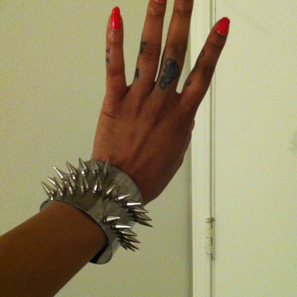 Cute(sold) - Picture 3 of 3