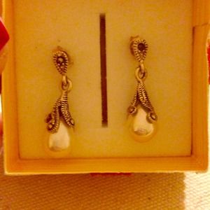 Brand New Real pearl earrings :)