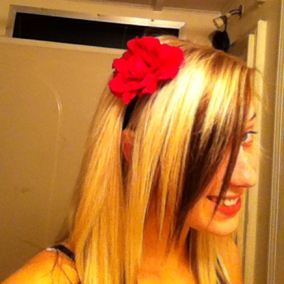 Flower hair bands - Picture 2 of 4