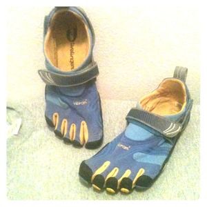 Reduced!! Awesome 5 Finger Shoes