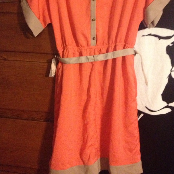 Awesome summer Dress Never Worn - Picture 3 of 4