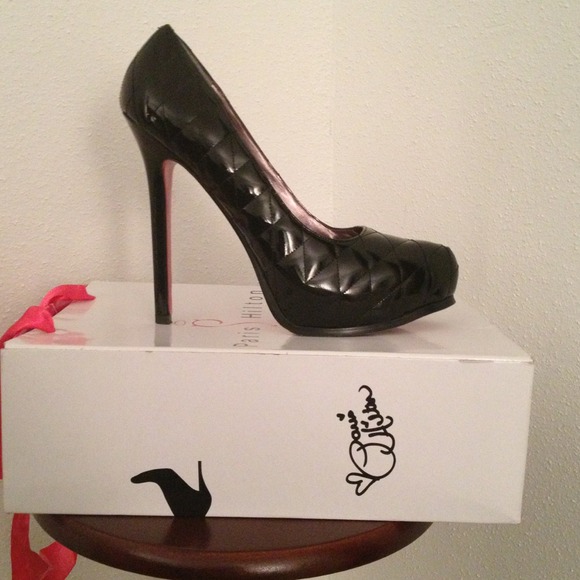 Black patent leather pumps!!!