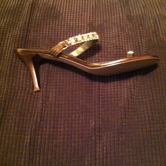 Colorful Creations high heel shoes - Picture 3 of 4