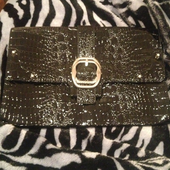 Jessica Simpson black clutch.