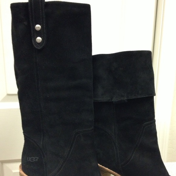❗❗❗REDUCED❗❗❗Ugg heeled boots