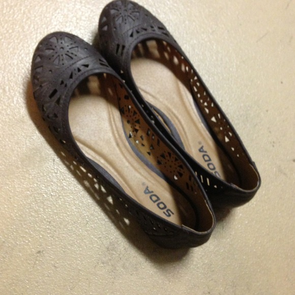 Cute & barely worn Soda flats! - Picture 2 of 4