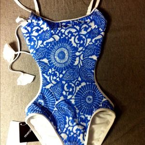 Lululemon one piece reversible swimsuit