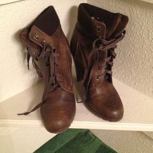 RESERVED ✋ Very cute leather boots!