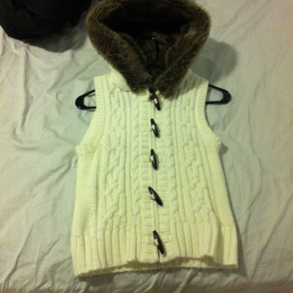 Fur vest